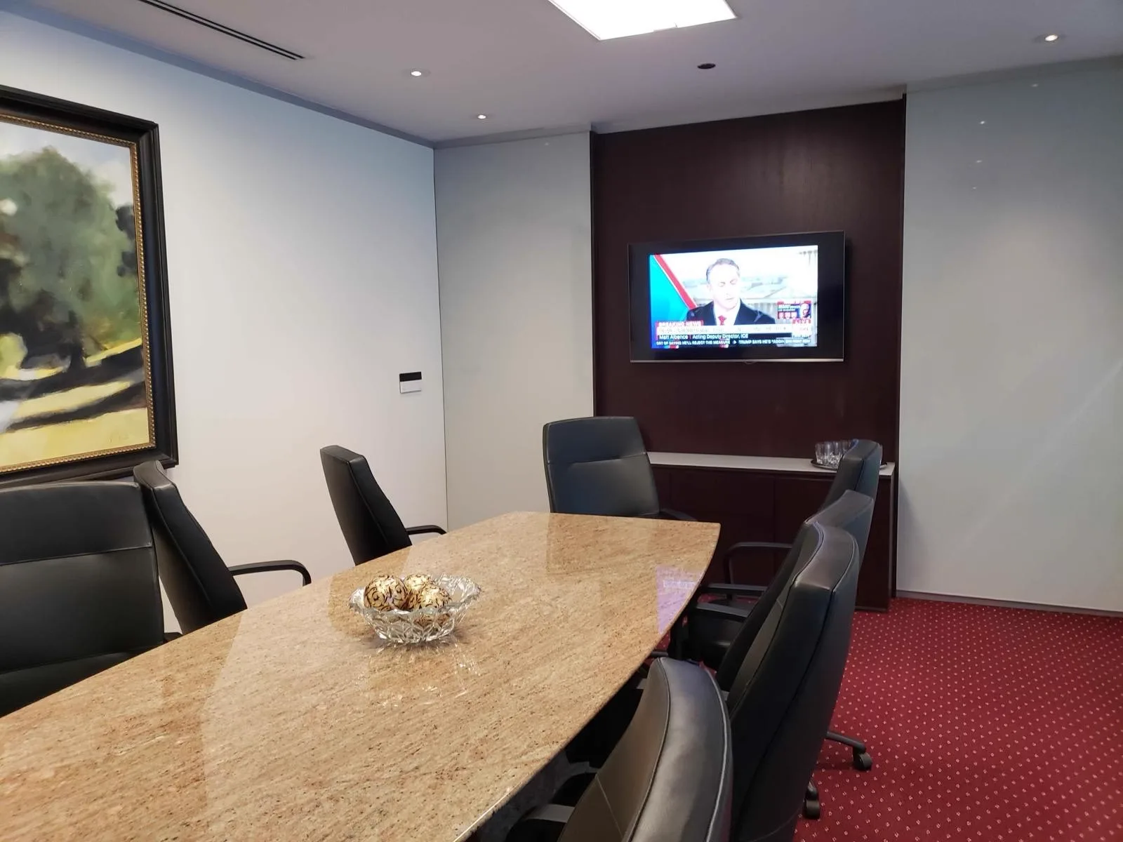 Client conference room at the Actual SEO Media, Inc. Williams Tower office